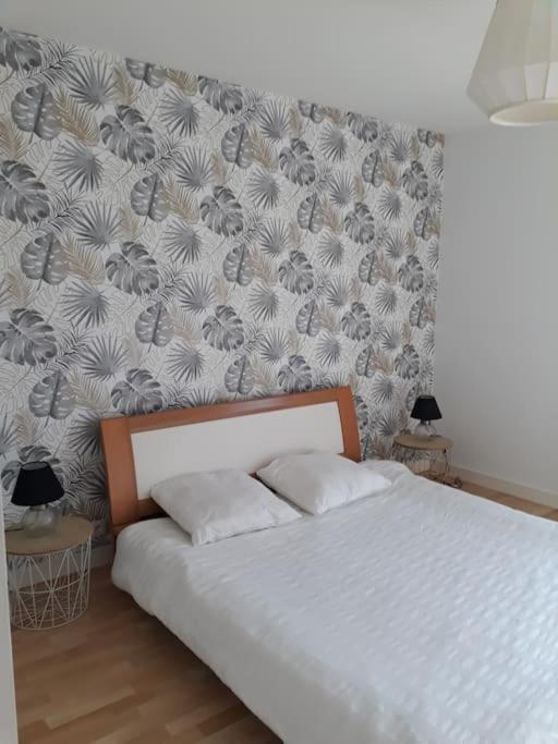 Appartement Au Rdc Avec Jardin Clos, Au Calme. Saint-Aubin-du-Cormier 외부 사진