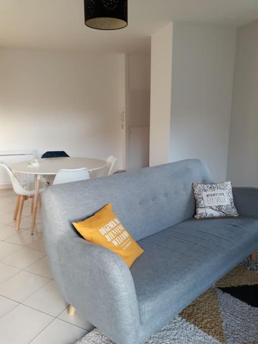Appartement Au Rdc Avec Jardin Clos, Au Calme. Saint-Aubin-du-Cormier 외부 사진